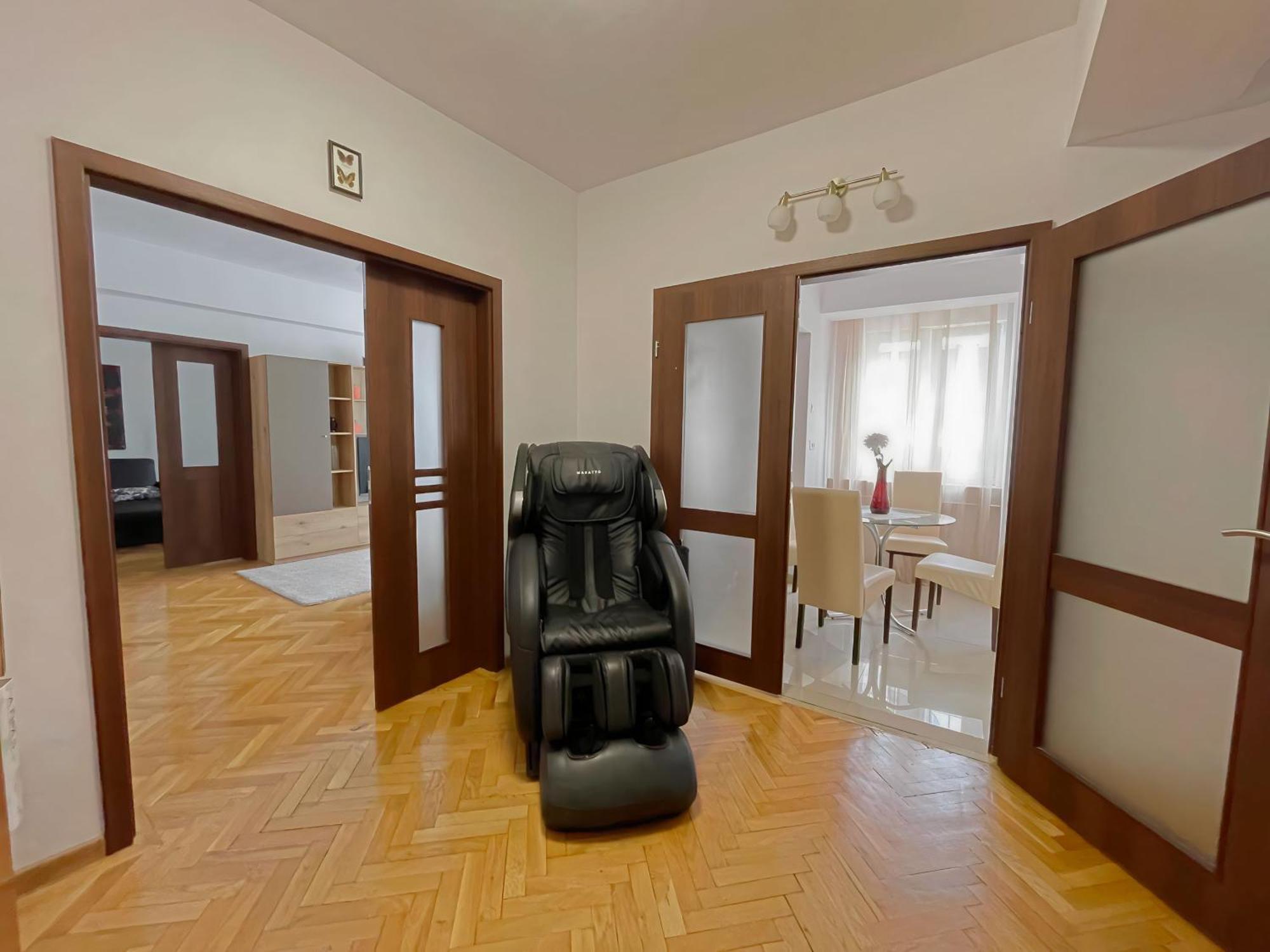 Relax Old Town Apartment Oradea Exterior photo